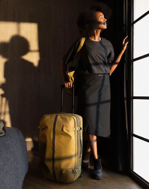 Thule Aion Check-In Wheeled Duffel Bag 70cm/28