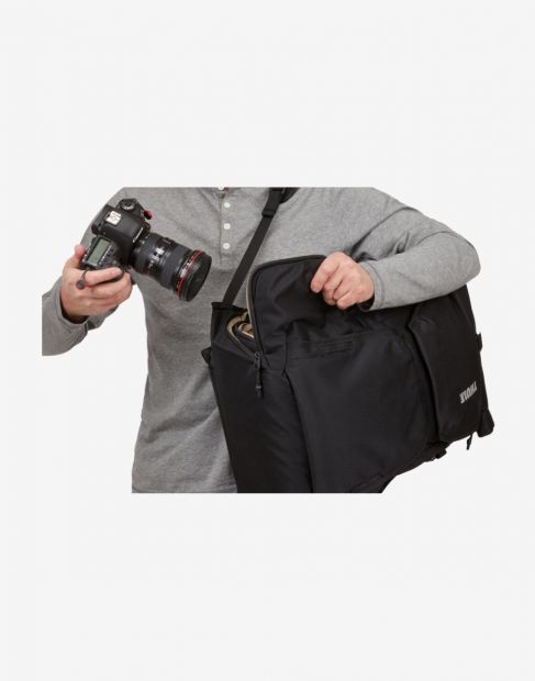 Sac à Dos Thule Covert DSLR 32L – Noir | Accès Latéral Rapide, Compartiment Photo Amovible | Pour Appareil Photo, Ordinateur 15", Trépied